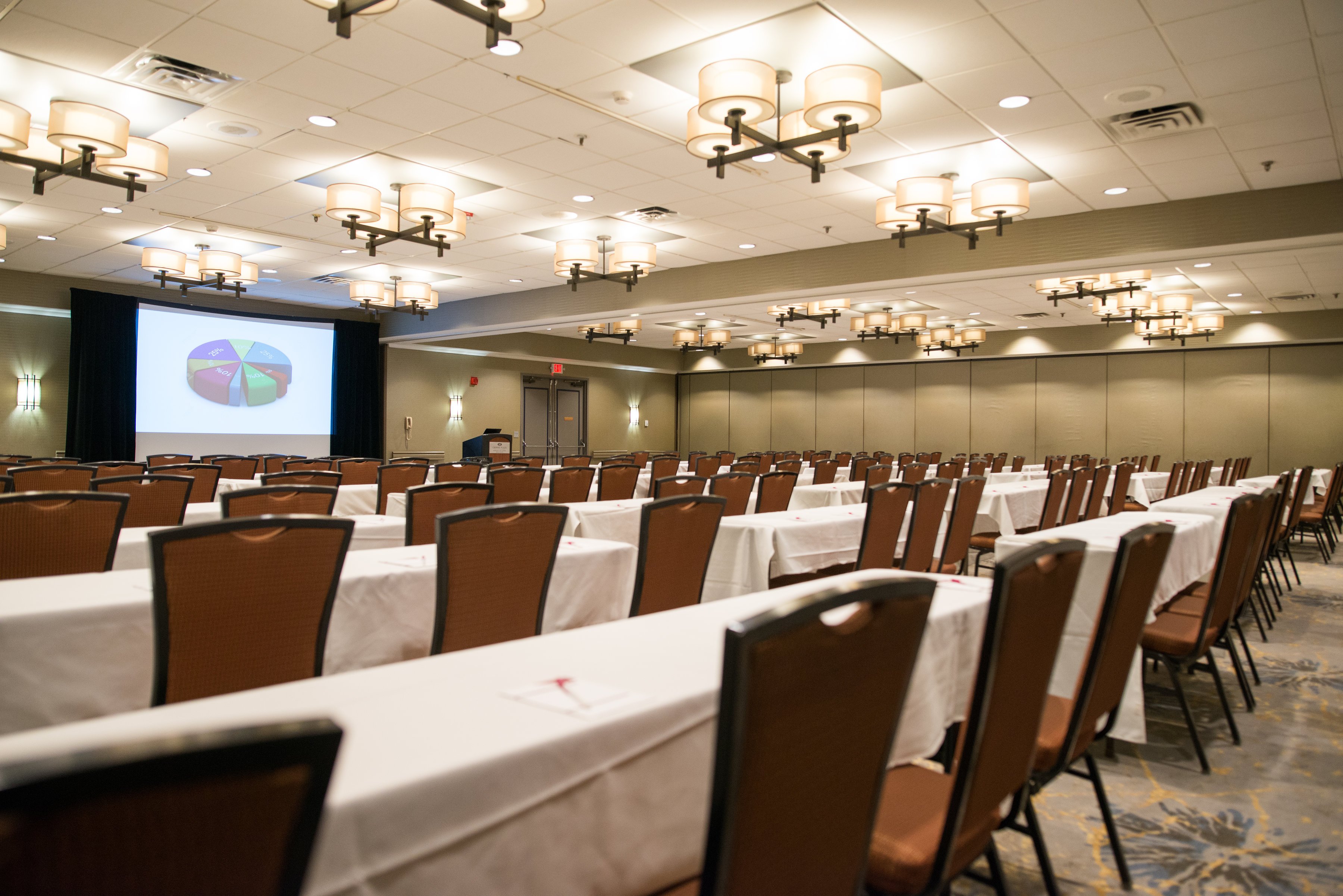 Crowne Plaza Suites Msp Airport Mall Of America 39/50