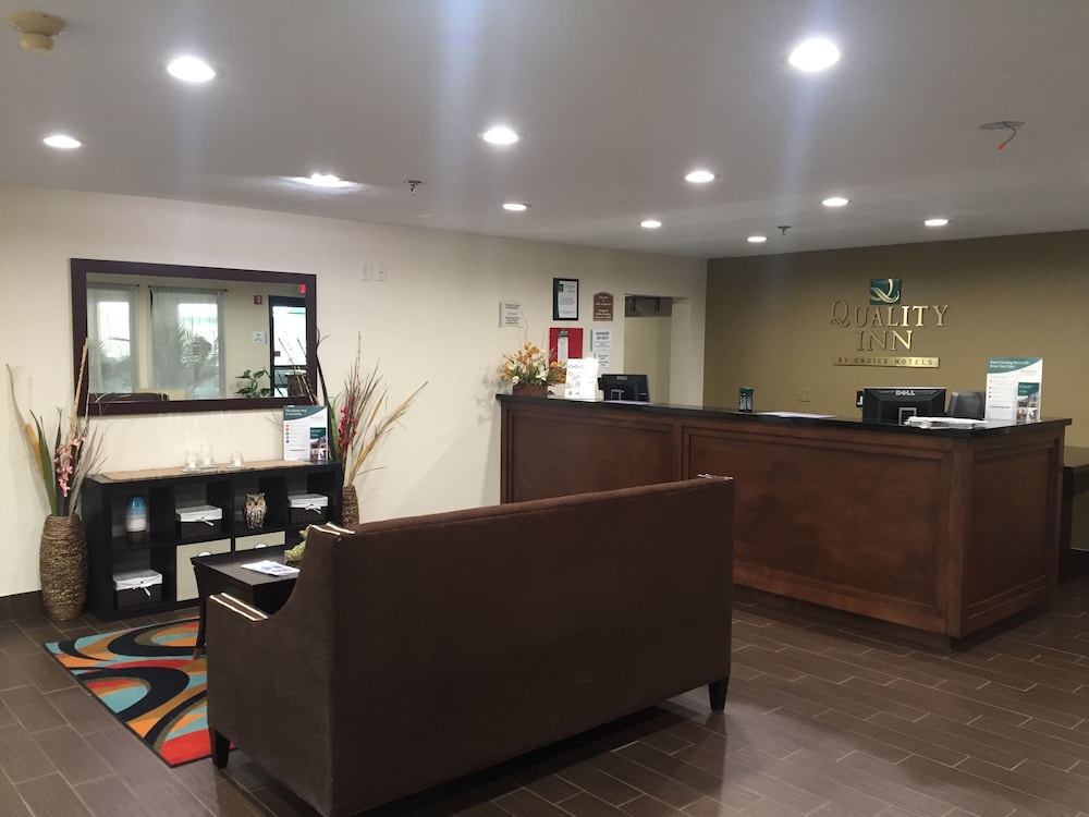Quality Inn Batesville 14/40