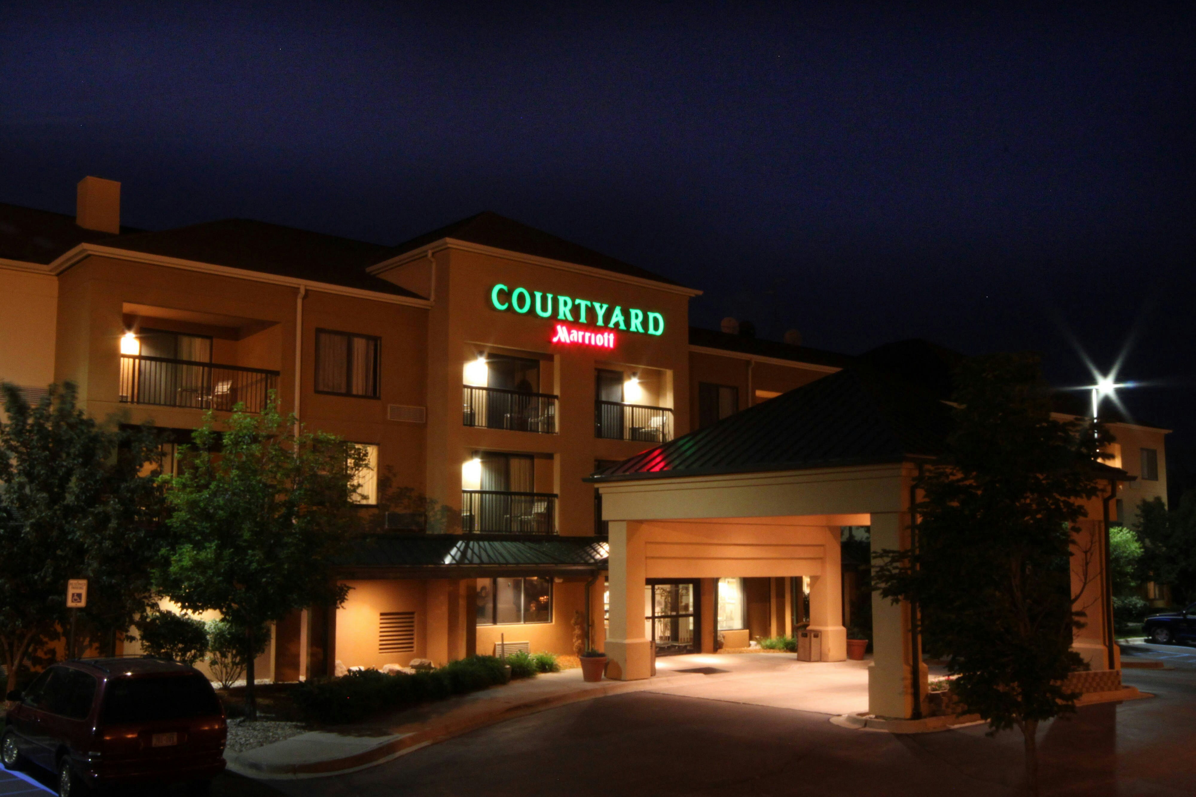 Courtyard by Marriott Flint Grand Blanc 2/47