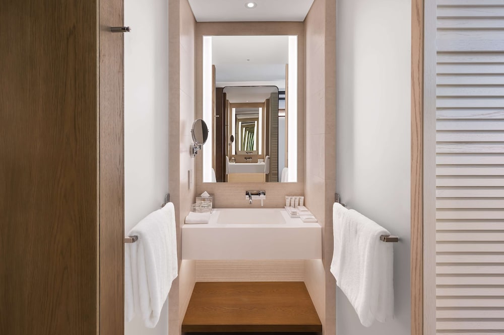 Radisson Beach Resort Palm Jumeirah 48/49