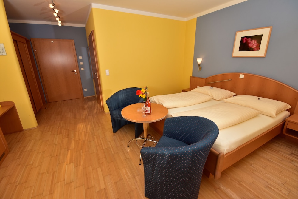 Golf & Therme Sonnepension 8/38