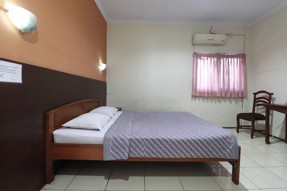 Hotel Limaran 28/77