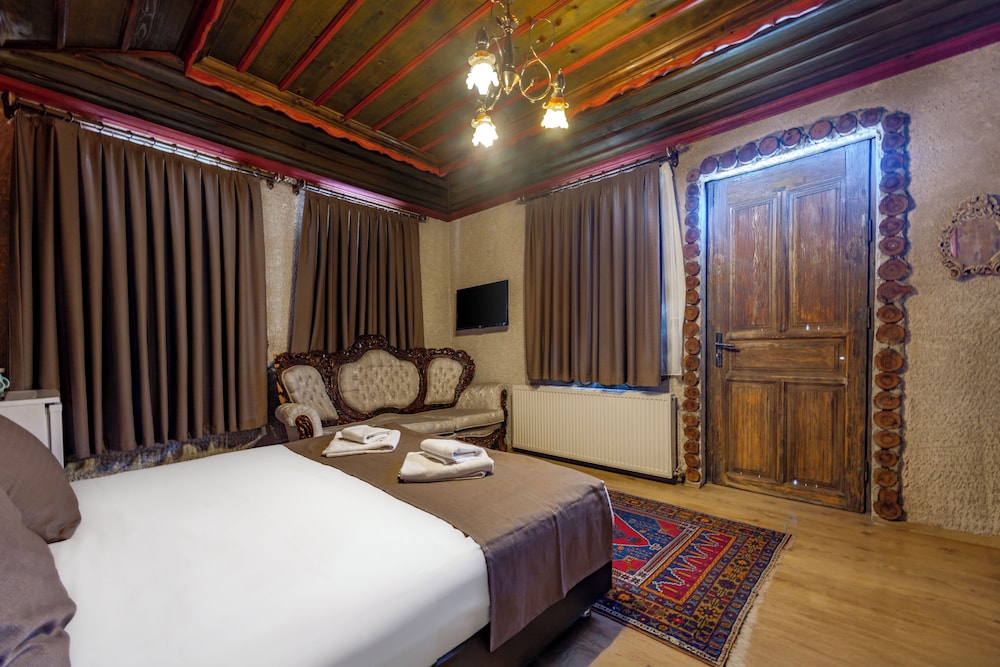 Kayatas Hotel 11/45