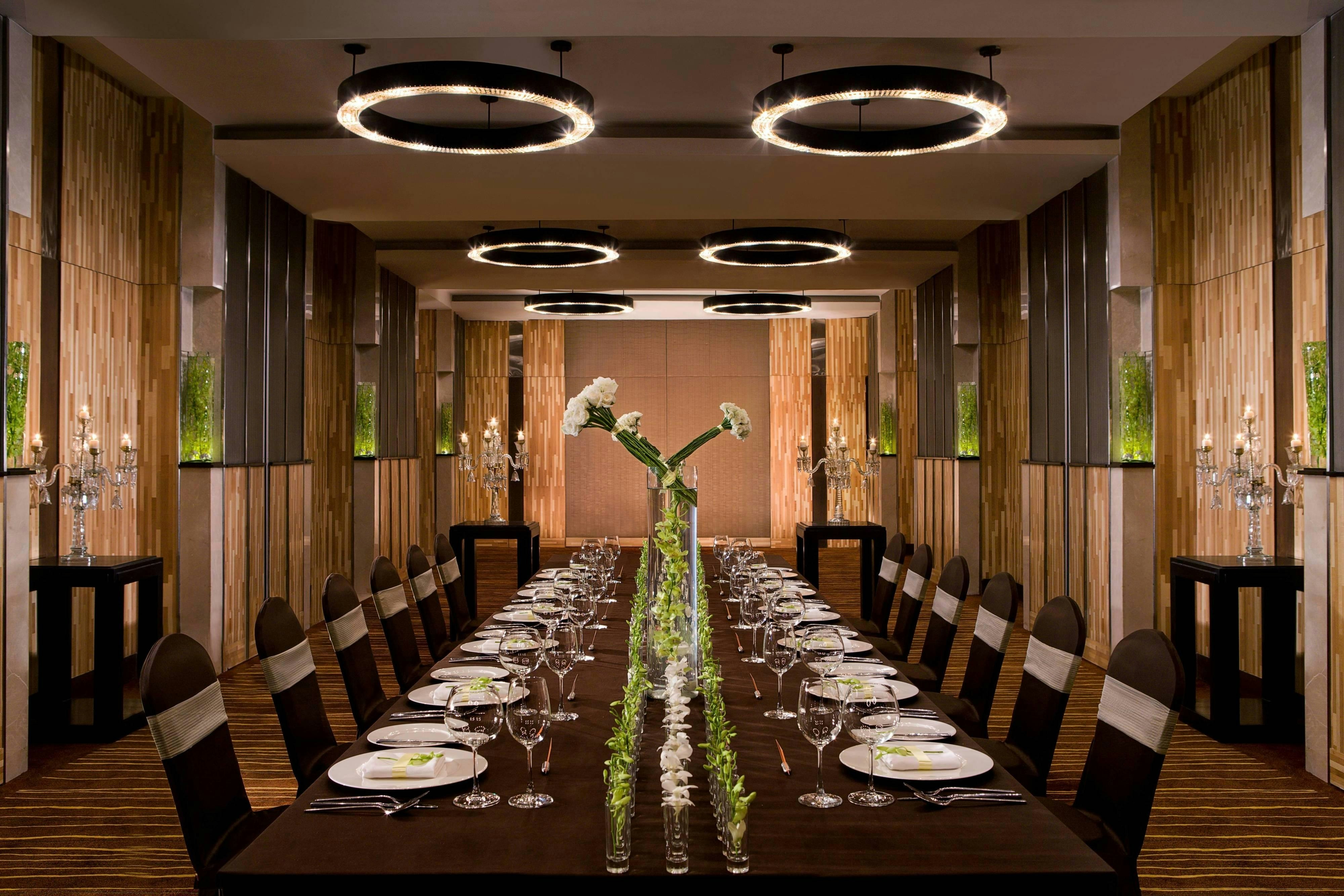 Courtyard By Marriott Gurugram Downtown 28/31
