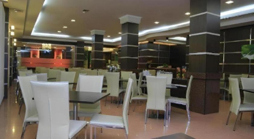 Zahra Syariah Hotel Kendari 44/59