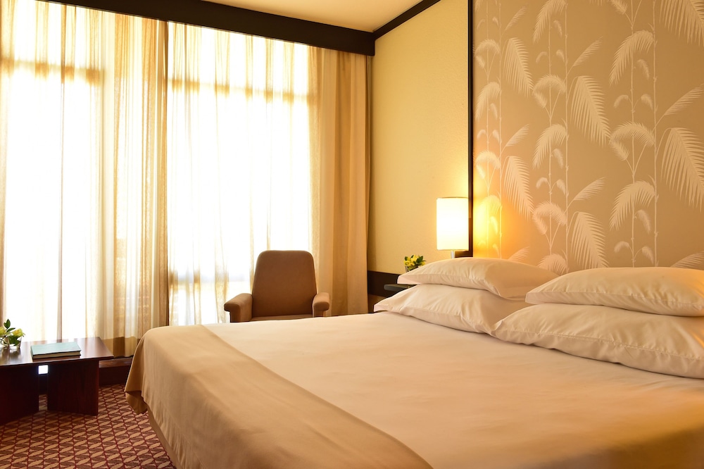 Room, Double Bed, Lateral Partial Sea View, Lateral Side Sea View