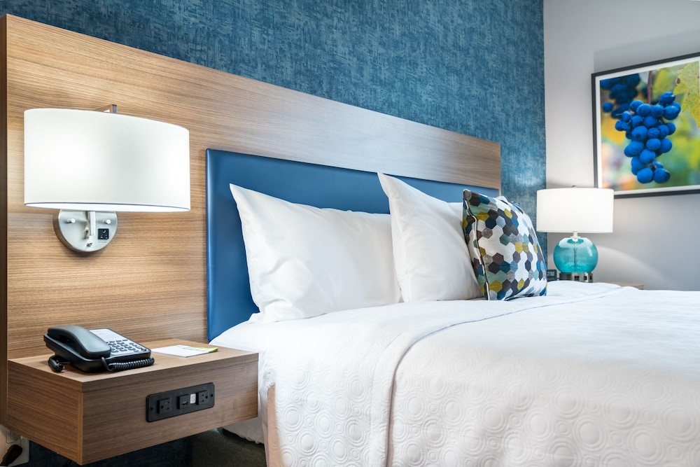 Home2 Suites by Hilton Temecula, CA 20/50