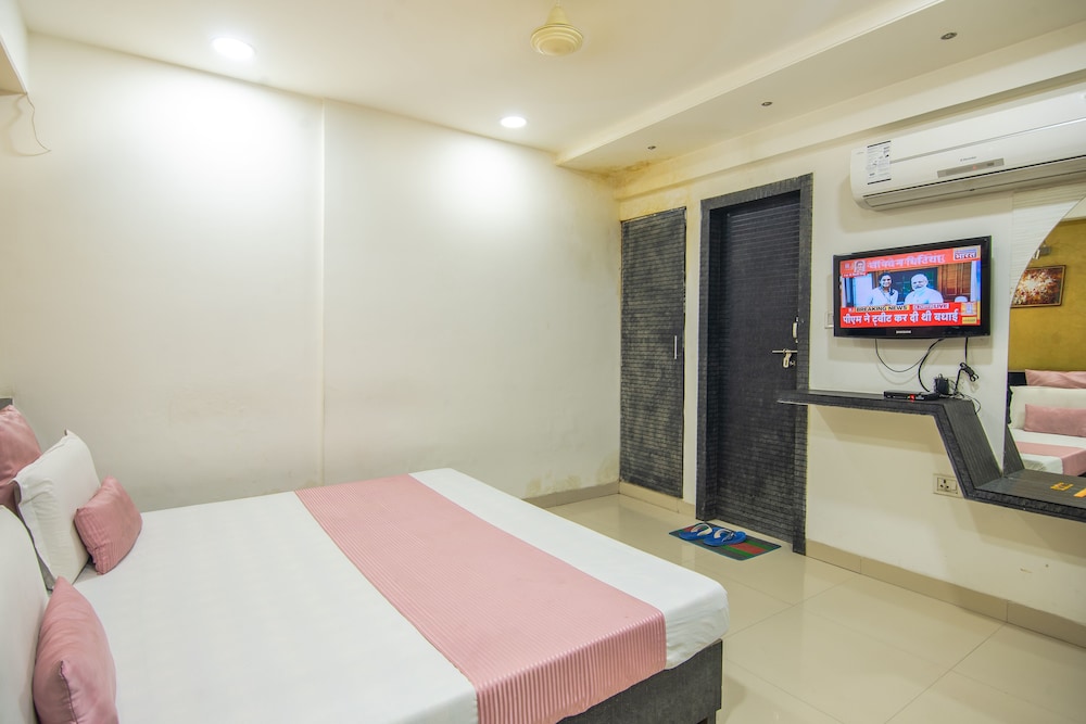 HOTEL MORYA REGENCY 9/27