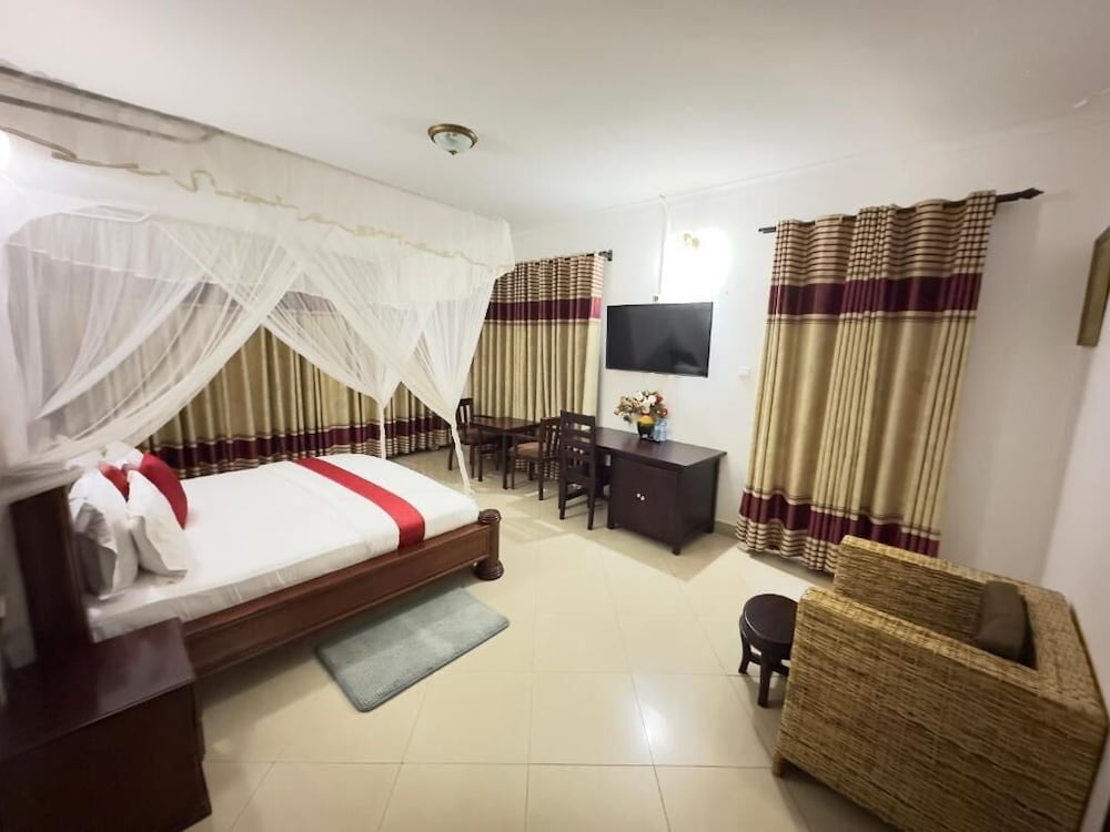 Sienna Beach Hotel Entebbe 10/50