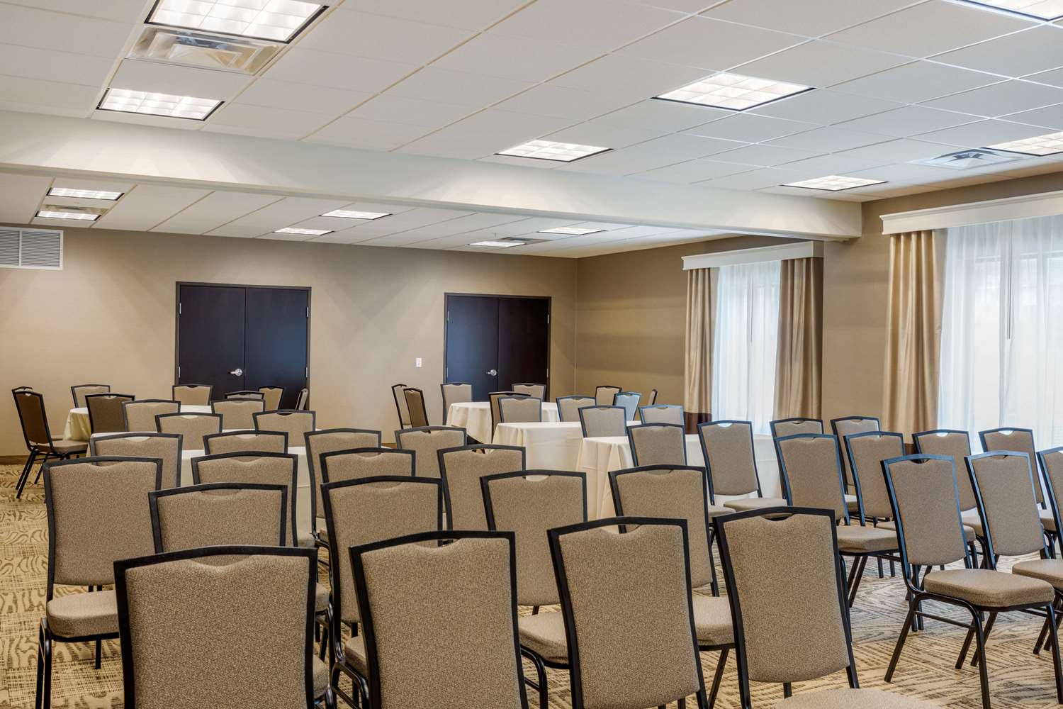 Comfort Inn Suites Schenectady - Scotia 39/44