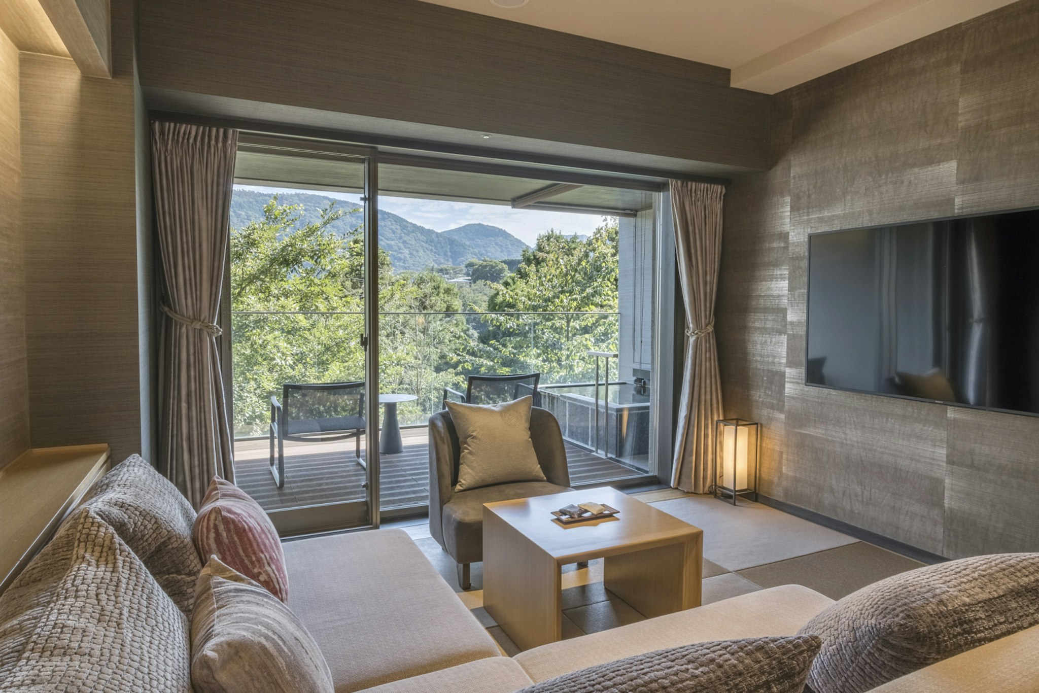 Hakone Gora KARAKU 20/28