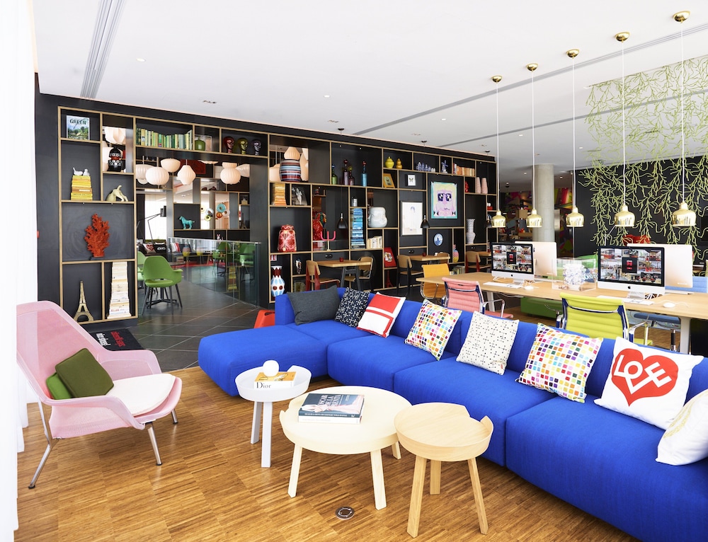 CITIZENM PARIS LA DEFENSE 24/42