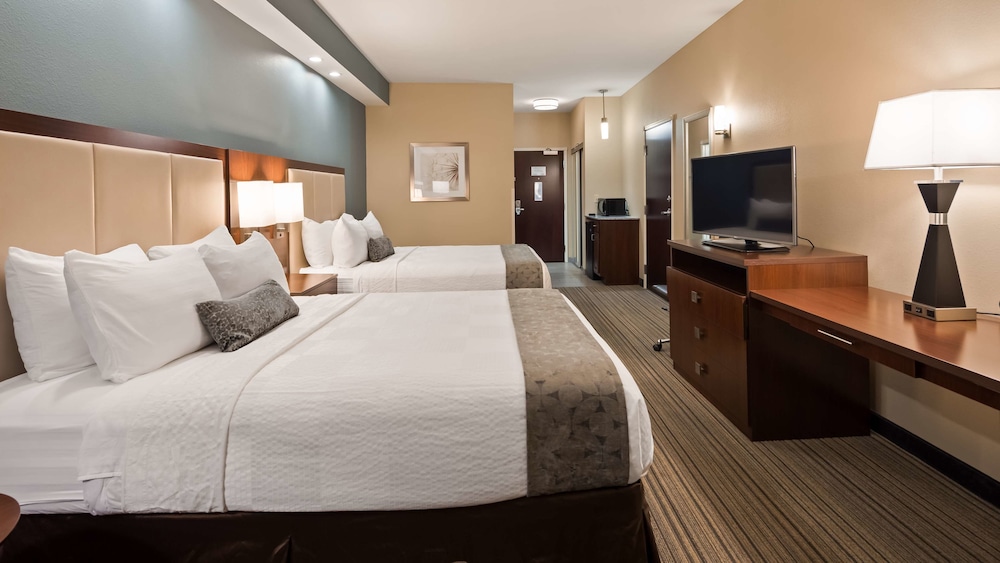 Best Western Plus Boardman Inn & Suites 12/29