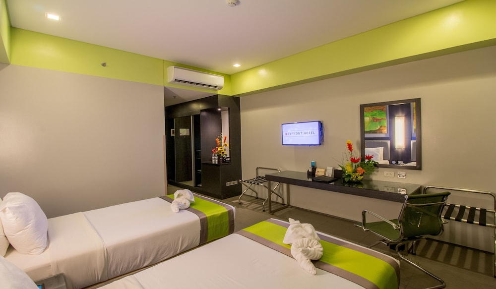 Bayfront Hotel Cebu - North Reclamation 30/67