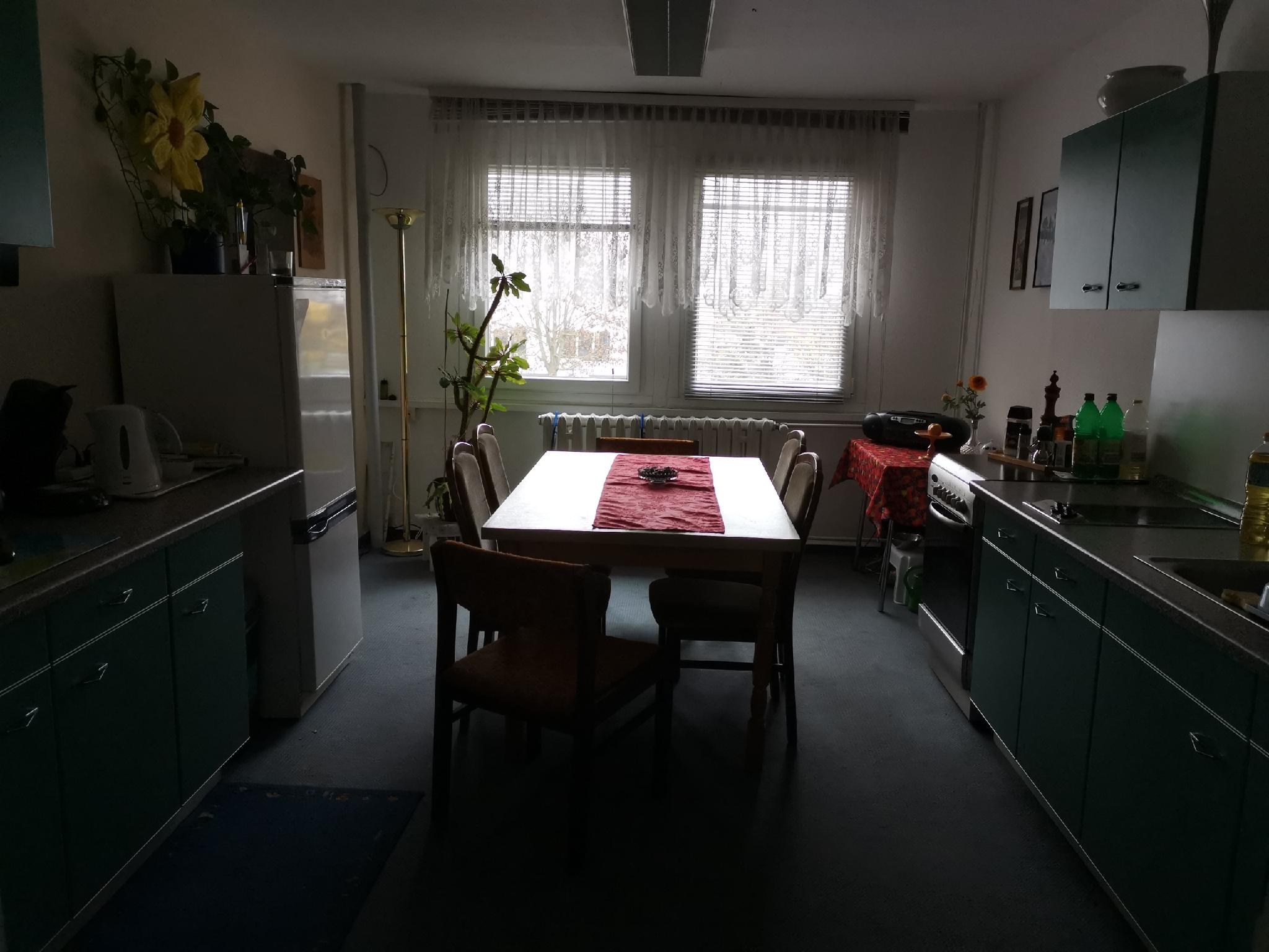 TWS Pension an der B1 7/12