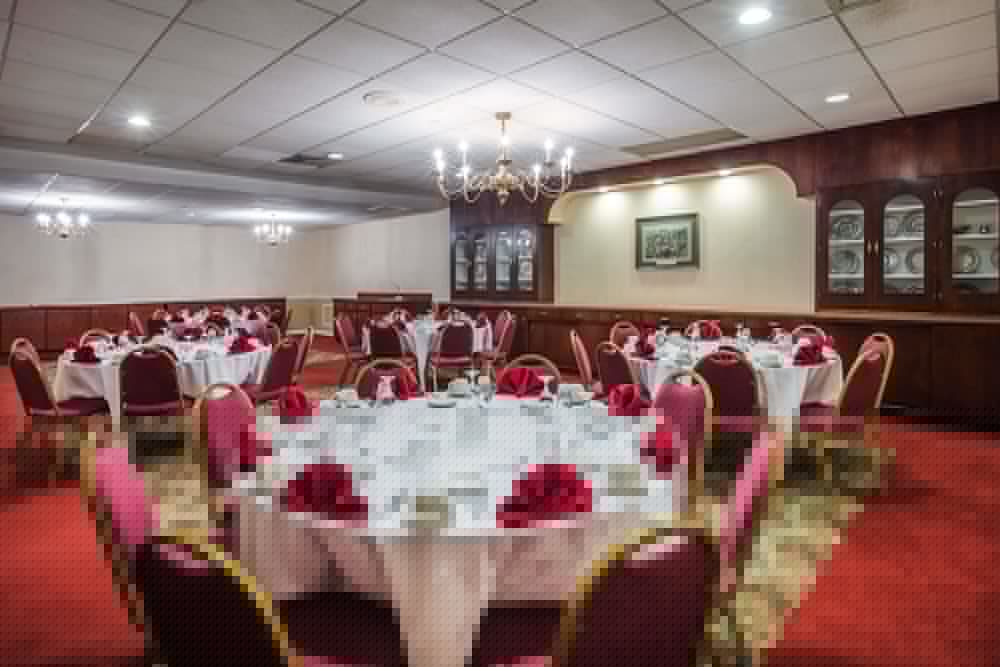 Ramada by Wyndham Ligonier 30/42