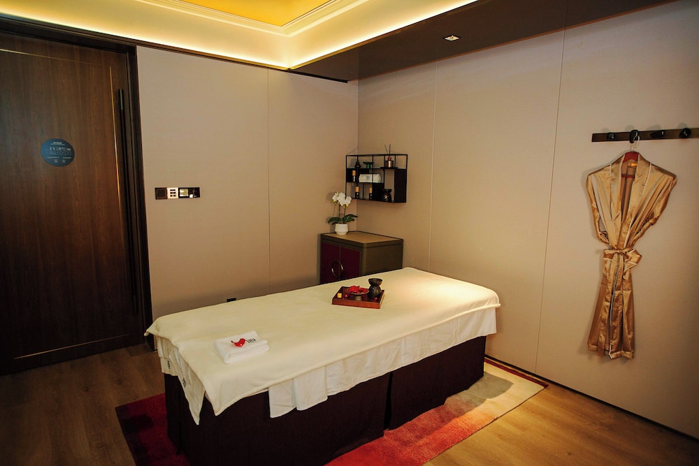 JOYA Shanghai Gubei Hotel 45/73