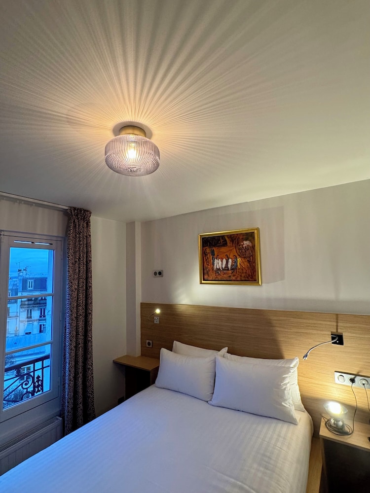 HOTEL MONTMARTRE 14/48