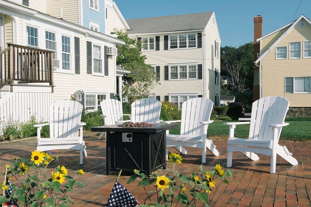 Beach House Inn 39/49
