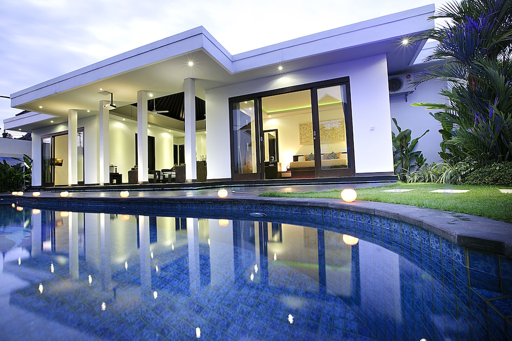 D&G ヴィラズ タンジュン ベノア 写真1