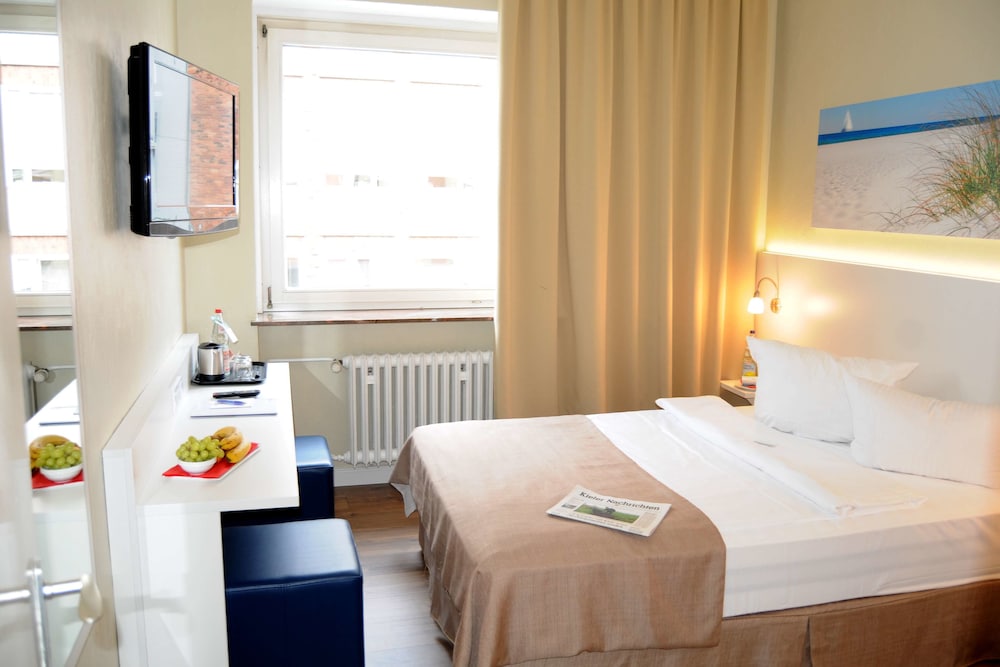 Hotel Am Kieler Schloss Kiel By Premiere Classe 9/33