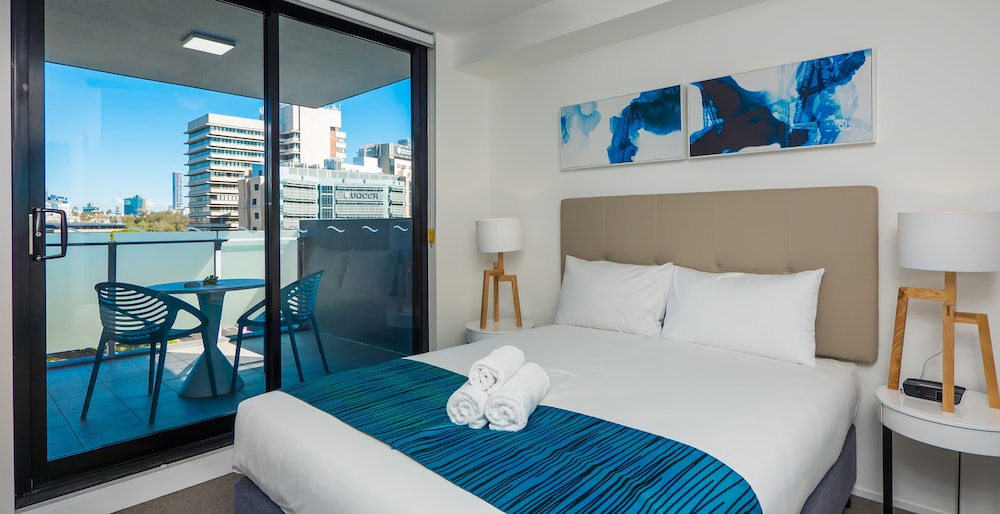 Annexe Apartments 7/28