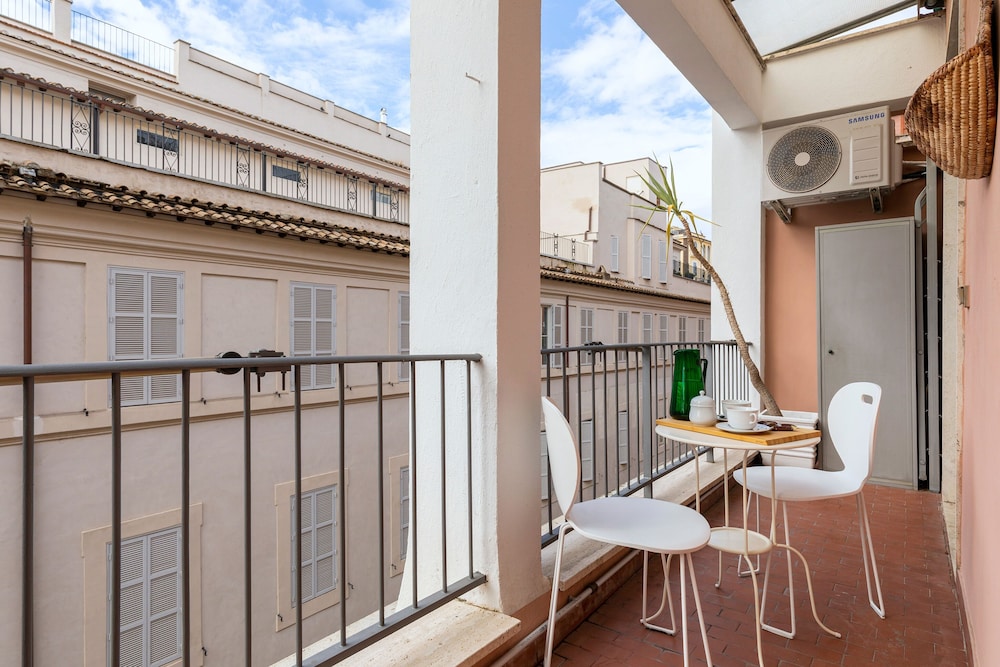 Rome As You Feel - Zoccolette Apartment 10/21