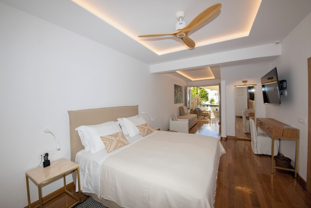DELUXE, SUITE