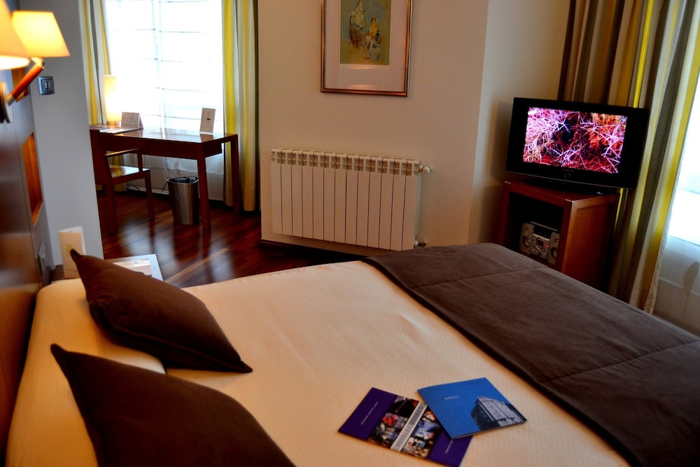 Maroa Hotel Ex Hotel America Vigo 20/48