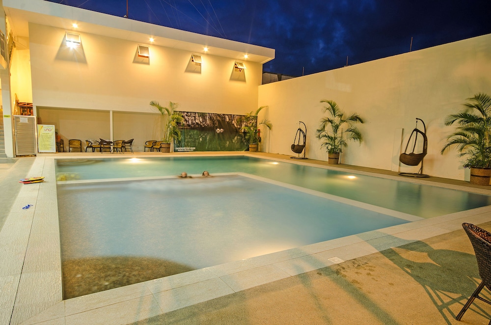 Palawan Uno Hotel 24/50