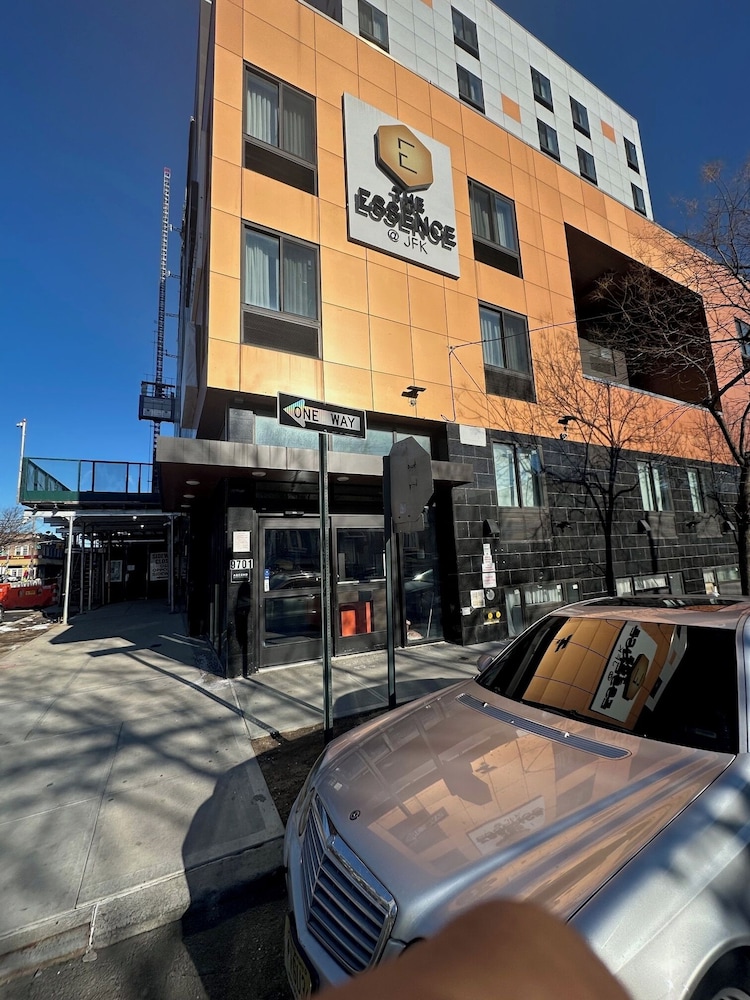 The Essence at JFK, Ascend Hotel Collection 18/21