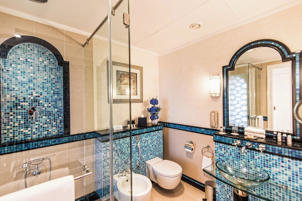 Al Habtoor Grand Resort, Autograph Collection 73/75