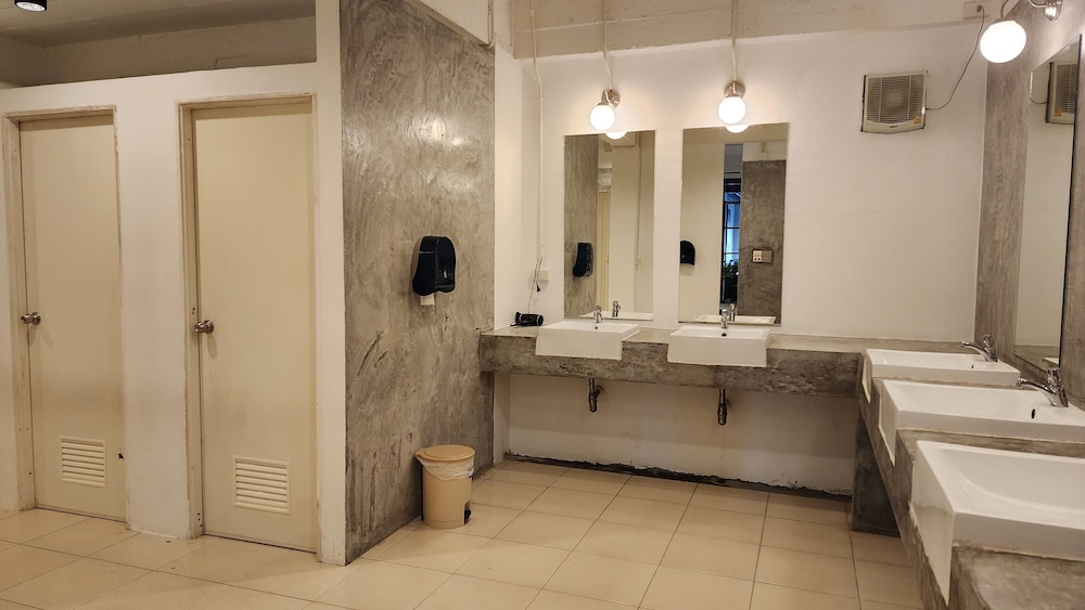 I Krabi Hostel Aonang 37/41