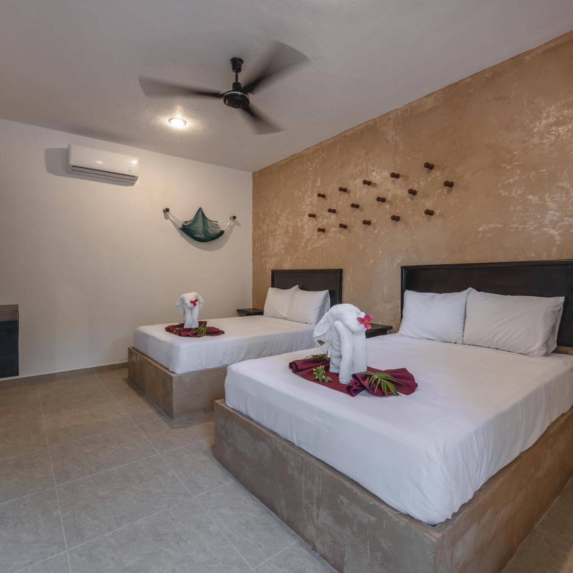 HOTEL KUXTAL 15/20
