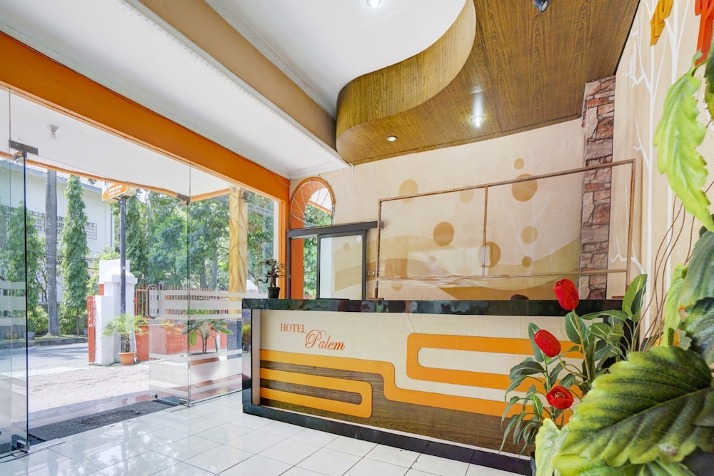 OYO 3956 Hotel Palem 2 4/38