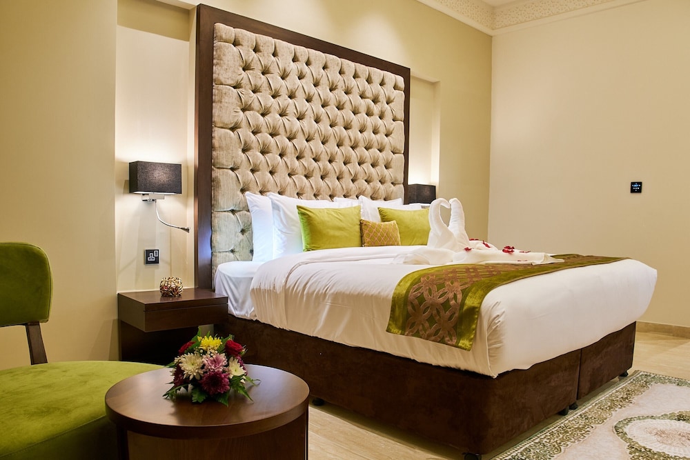 1 Bedroom, King Bed, Creek View