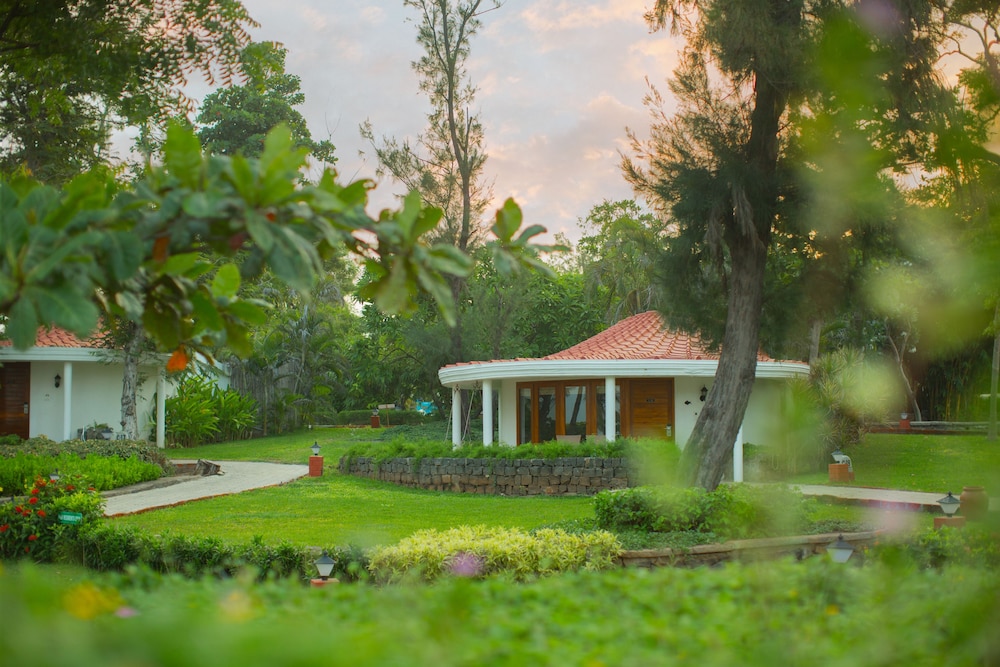 TAJ FISHERMAN S COVE RESORT SPA CHENNAI in CHENNAI (MADRAS)