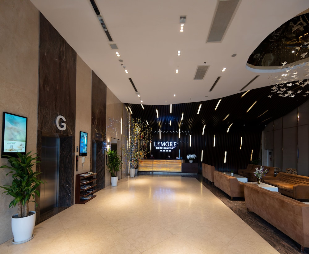 Le More Hotel 8/50