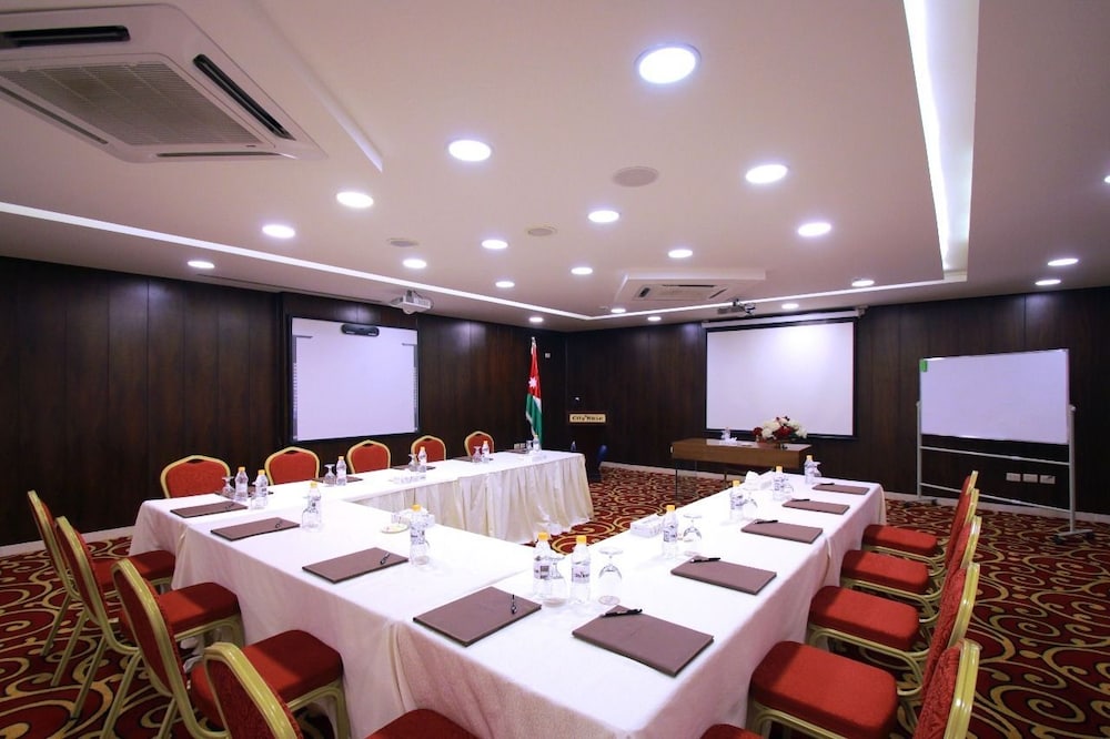 CITY ROSE HOTEL SUITES 59/67