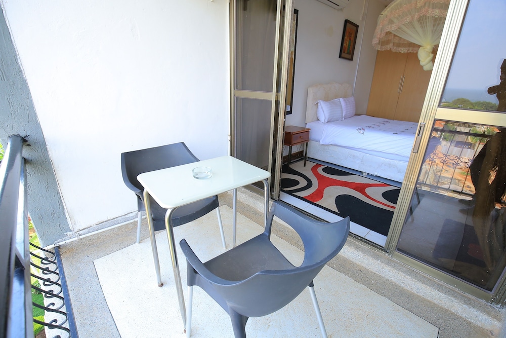 Frontiers Hotel Entebbe 39/50