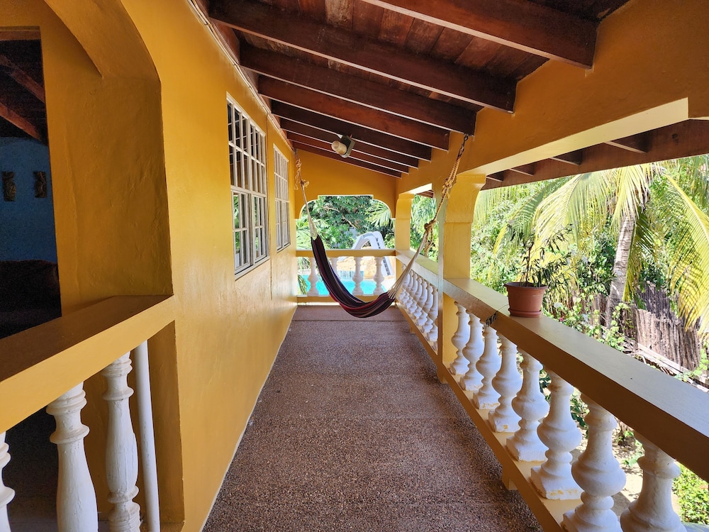 Caribbean Shores Bed & Breakfast 2/50