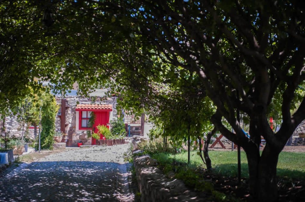 Aral Tatil Ciftligi 42/50