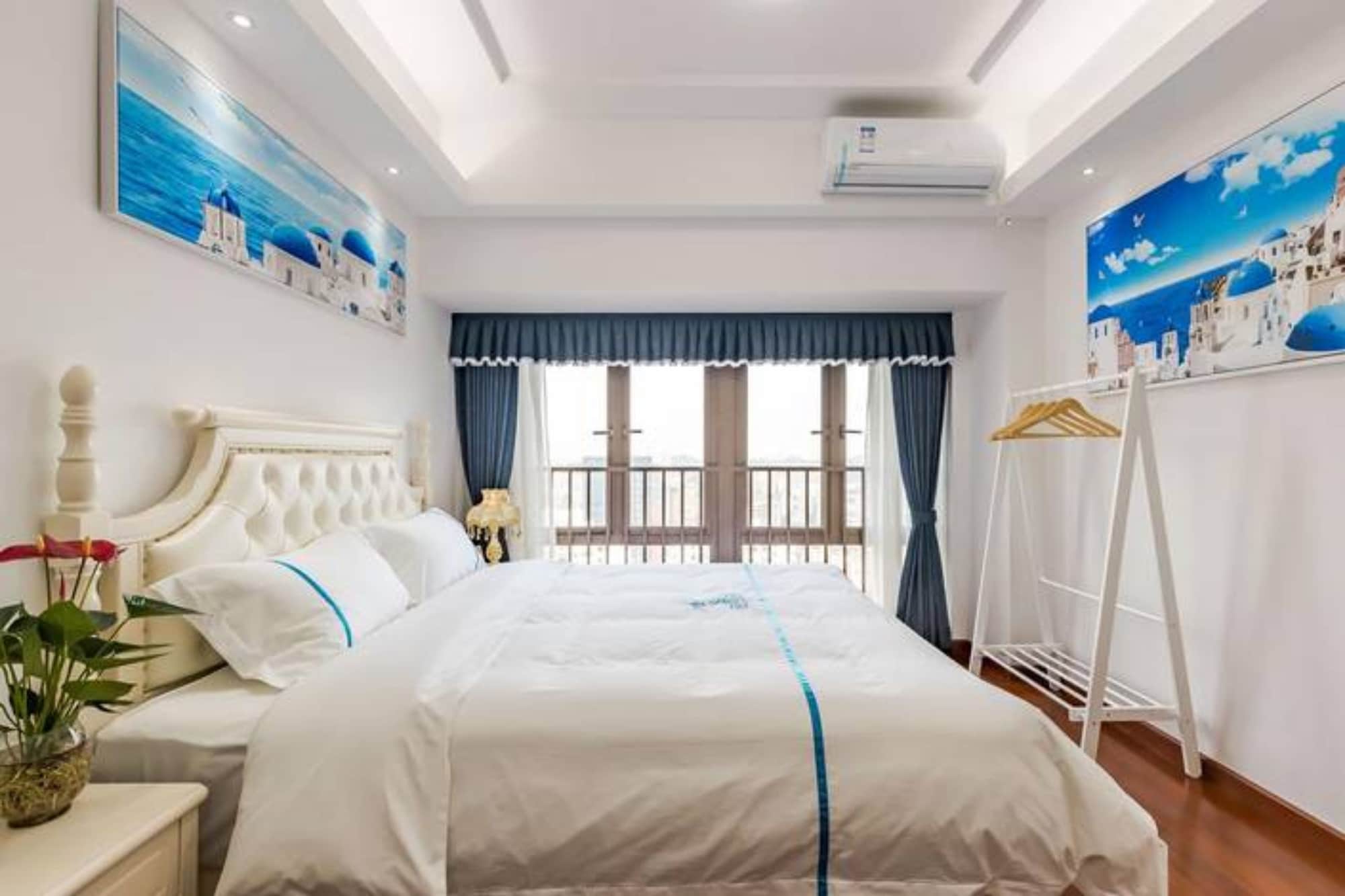 Deluxe, Queen Bed