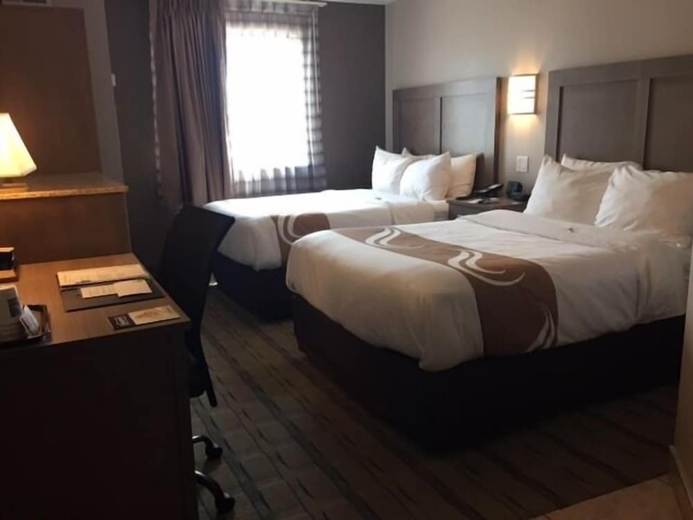 غرفة قياسية بسريرين مزدوجين، Quality Inn Moriarty, NM 4/10