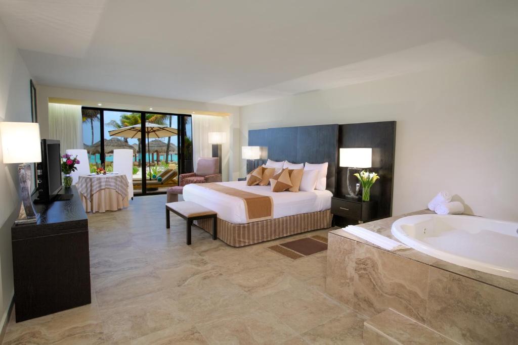 Superior, Single, Beach Front، Grand Oasis Tulum Riviera 2/2
