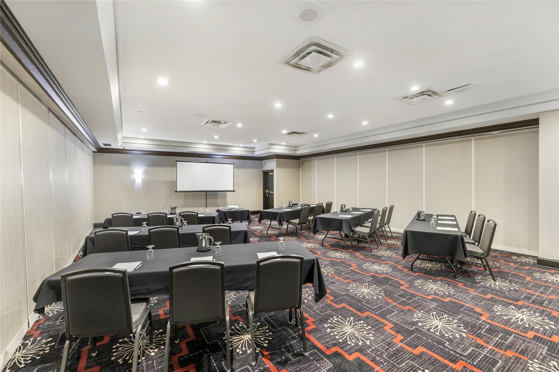 Best Western Plus Waterfront Hotel 51/63