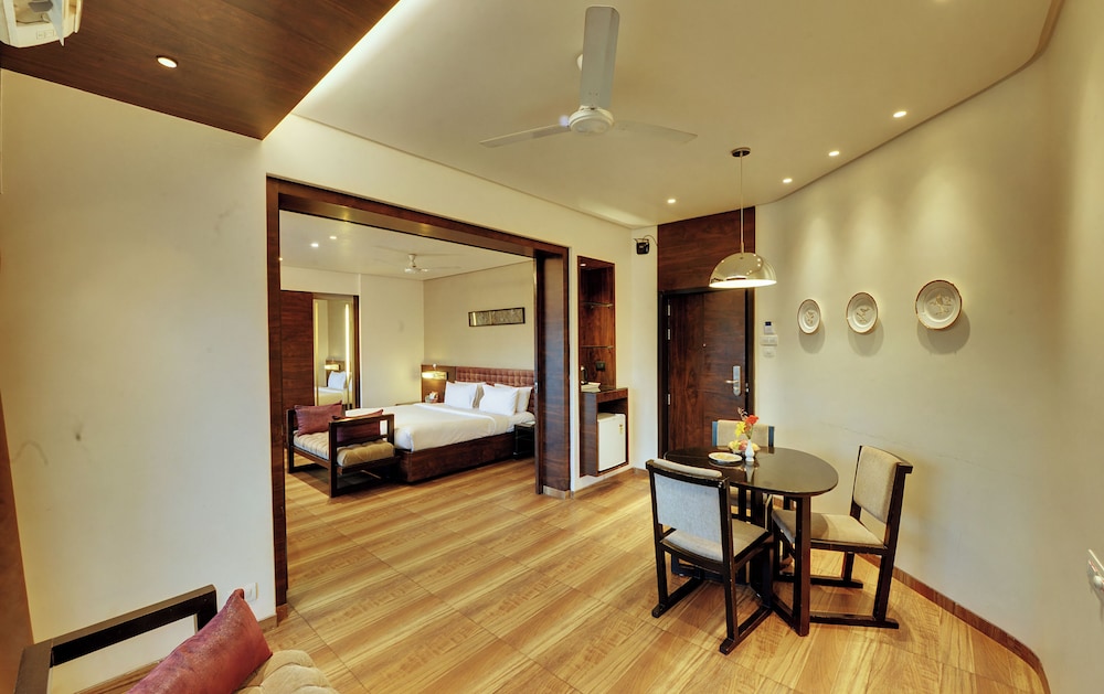 SANKAM RESIDENCY 6/33