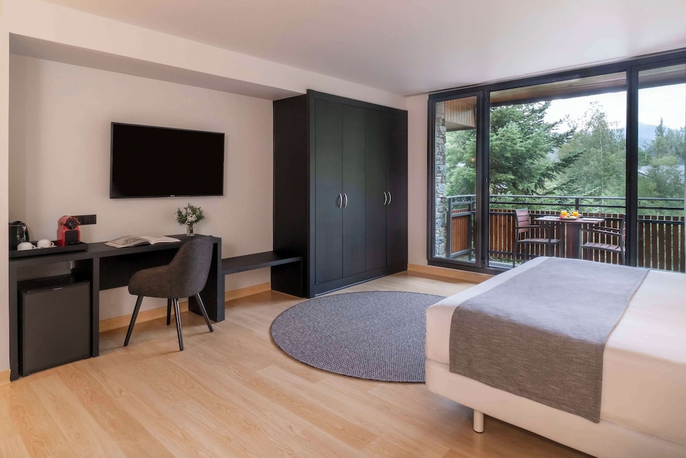 NH Collection Andorra Palome 39/50