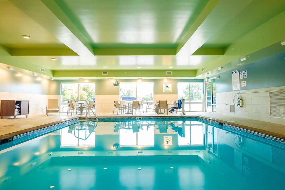 Holiday Inn Express And Suites Eagan Minneapolis Area 33/51