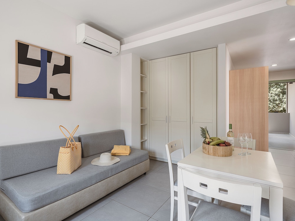 Erato Beach Hotel - Adults Only 32/50